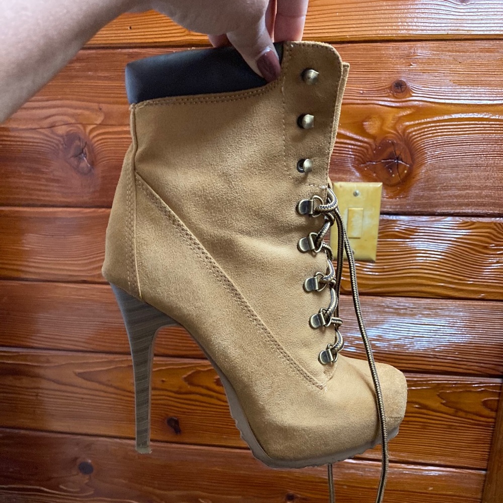Wheat Booties